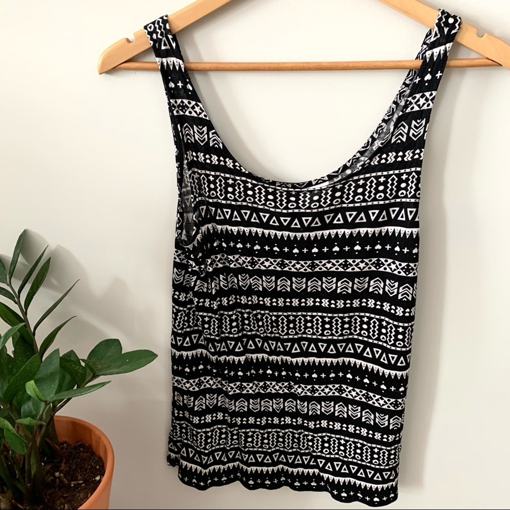 H&M- Geometric Tank